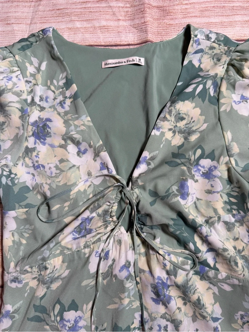 Abercrombie & Fitch Cottage Fairy Sage Green‎ Floral Tie-Front Babydoll Top